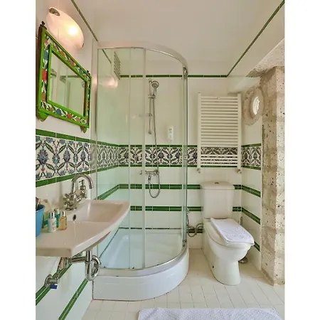 Stone Villa,large Garden,swimming Pool, Very Close The Beautiful Beach . Villa *