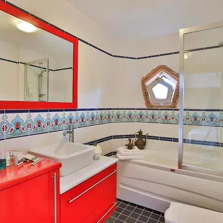 Stone Villa,large Garden,swimming Pool, Very Close The Beautiful Beach . *