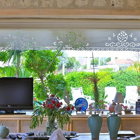 Stone Villa,large Garden,swimming Pool, Very Close The Beautiful Beach . Villa *