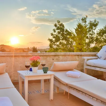 Stone Villa,large Garden,swimming Pool, Very Close The Beautiful Beach . Cesme